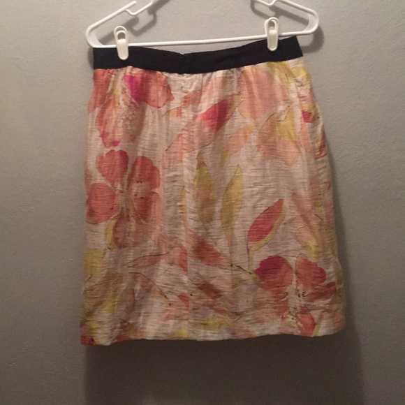 Loft pastel lined skirt. Zippered back. 20” long. - Picture 2 of 3